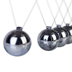 Newton's Cradle Large